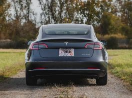 Màu sắc Tesla Model 3 bao gồm những màu nào ?