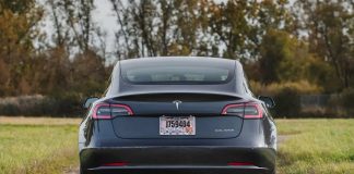 Màu sắc Tesla Model 3 bao gồm những màu nào ?