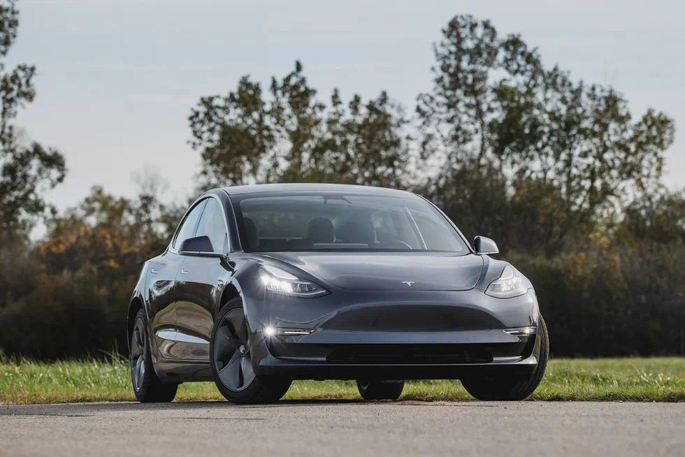 Ưu điểm & nhược điểm Tesla Model 3 ?