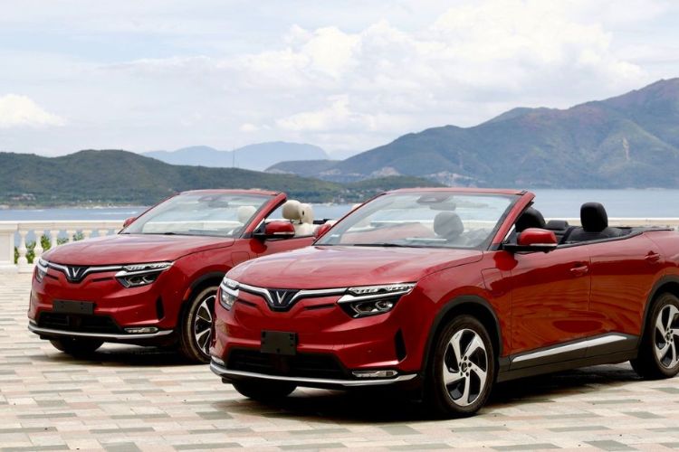 Chứng kiến một cơn sốt mua sắm Honda Civic tại Thái Lan trong nửa năm đầu 2023