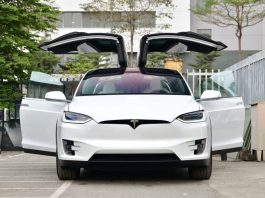Đánh giá xe Tesla Model X Performance
